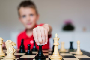 Por que o xadrez é benéfico para crianças?
